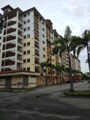 Bukit Merah Suria Apartment BURUK SURIA APARTMENT